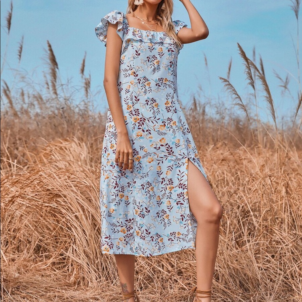 NWOT SHEIN Floral Dress - Picture 3 of 11